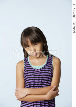 Studio portrait of girl (10-11) 10741791