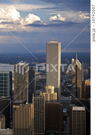 USA, Illinois, Chicago, AON Center, Aqua Building and Prudential Building in downtown district 10742007