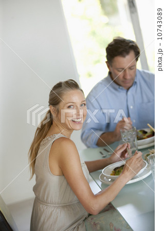 Mature couple eating meal 10743089
