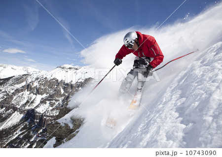 USA, Colorado, Telluride, Downhill skiing 10743090