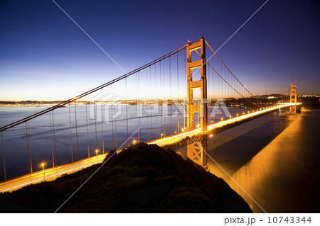 USA, San Francisco, Golden Gate Bridge 10743344