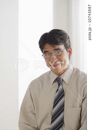 Portrait of business man smiling 10743687