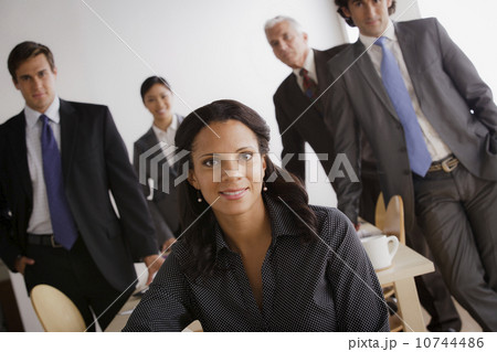 Studio shot of business people 10744486