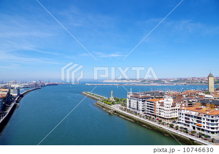 ビスカヤ橋からの眺め 10746630