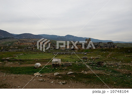 トルコ世界遺産　ヒエラポリス遺跡 10748104