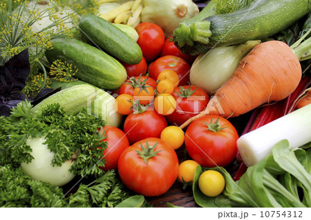 fresh vegetables  10754312