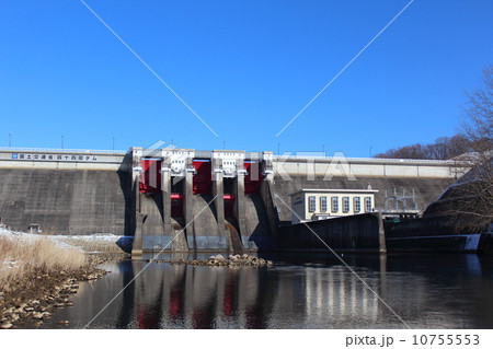 真冬の四十四田ダム 10755553