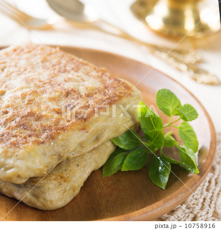 Murtabak 10758916