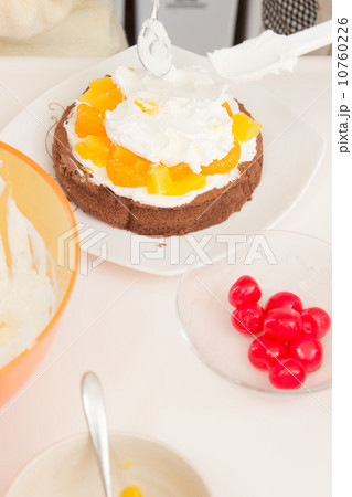 ケーキ作り 10760226