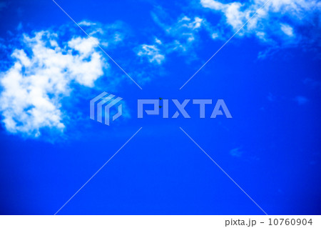 青い空と白い雲 青い空と白い雲 10760904