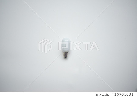 電球 10761031
