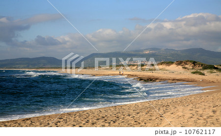 Beautiful waves at the beach in Sardinia, Italy. 10762117