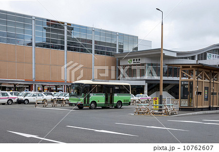 秋田駅西口と路線バスのりば 秋田駅西口と路線バスのりば 10762607