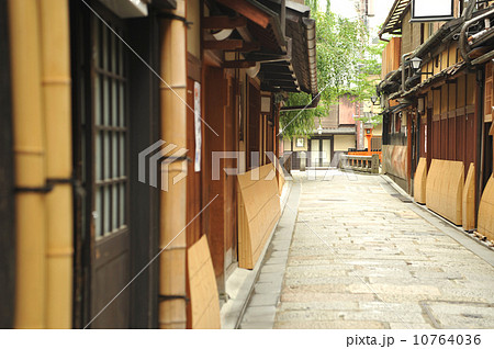 京都祇園　切り通し 10764036