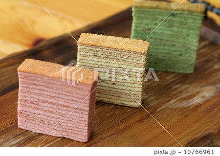 3種類のバームクーヘン　焼き菓子 10766961