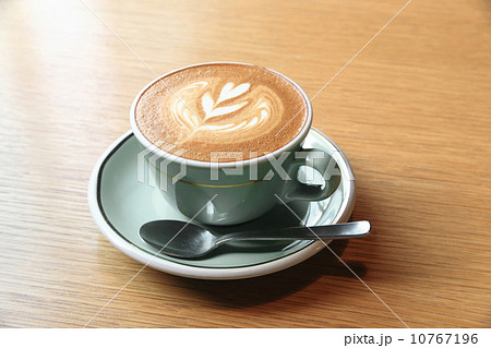 ラテアート（カフェラテ）の画像 10767196