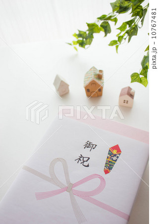 おうちのお祝い 10767481
