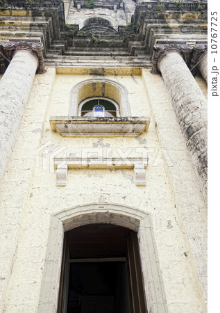 Church Arch Entrance 10767725