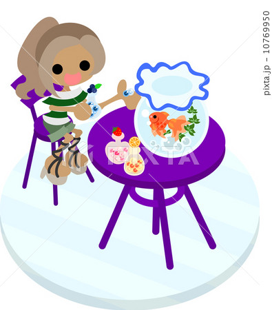 金魚鉢が置かれた紫のテーブルに座って飴を食べる女の子 のイラスト素材