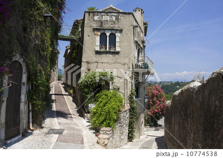 南仏観光名所 サン・ポール・ド・ヴァンス Saint Paul de Vence 村の街並み 南仏観光名所 サン・ポール・ド・ヴァンス Saint Paul de Vence 村の街並み 10774538