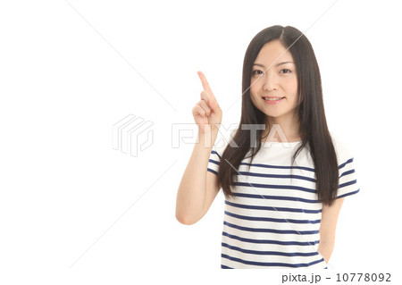 紹介する女性 10778092