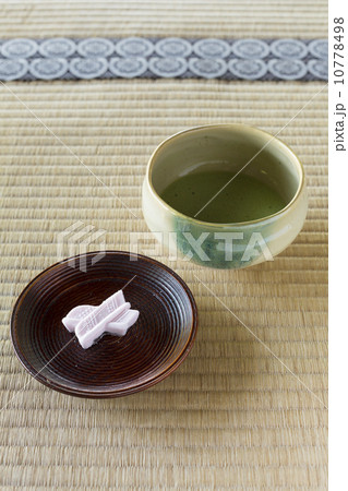 慈光院の干菓子とお茶 10778498