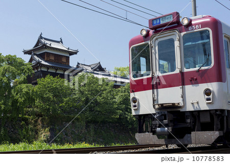郡山城跡と近鉄電車 郡山城跡と近鉄電車 10778583