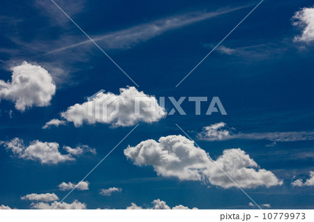青空と白い雲G 青空と白い雲G 10779973