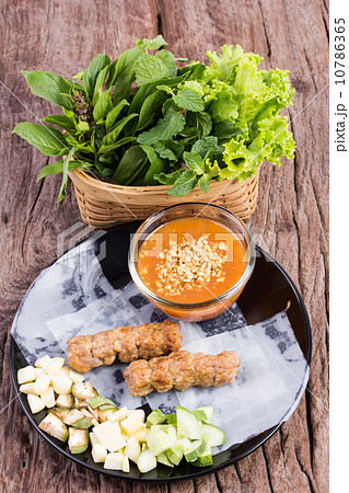 Vietnamese Summer Roll Vietnamese Summer Roll 10786365