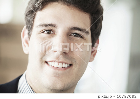 10787085