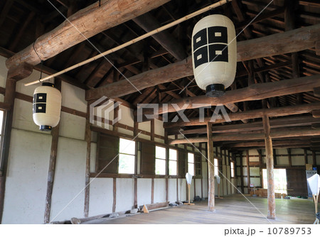 香川県丸亀市亀山公園「丸亀城」大手一の門内部 10789753