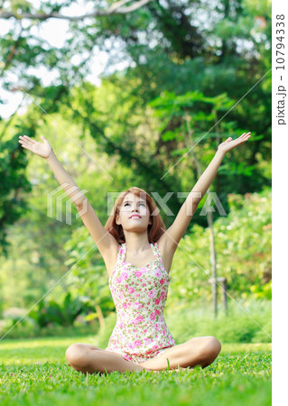 Beautiful Asian young woman Beautiful Asian young woman 10794338