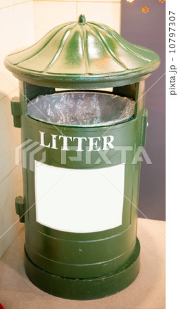 retro green garbage, trashcan or litter retro green garbage, trashcan or litter 10797307