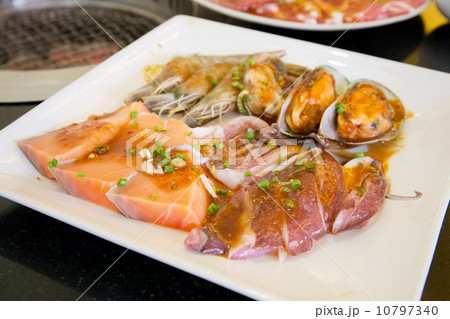 fresh seafood 10797340