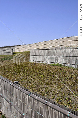 ならんだ防砂柵 10798564