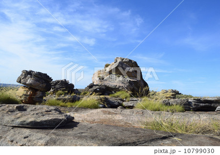 カカドゥ国立公園 ウビルロックの写真素材