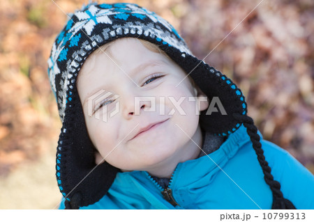Portrait of little boy of two years outdoor 10799313