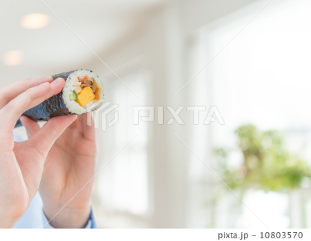 恵方巻き 恵方巻き 10803570