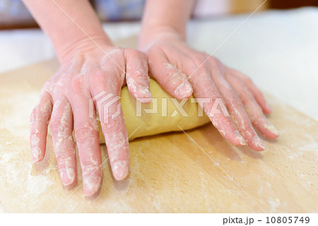Kneading dough Kneading dough 10805749