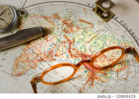 Travel in history 10808428