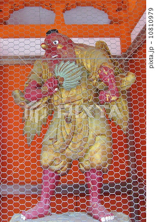 高尾山 高尾山薬王院 仁王門内 大天狗像 高尾山 高尾山薬王院 仁王門内 大天狗像 10810979