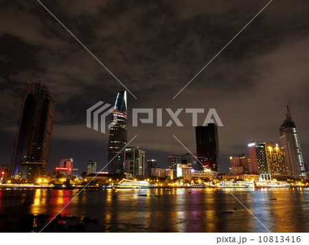 ベトナム　ホーチミン市　夜景 10813416