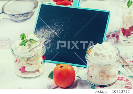 Dessert with merengue and berries 10813733