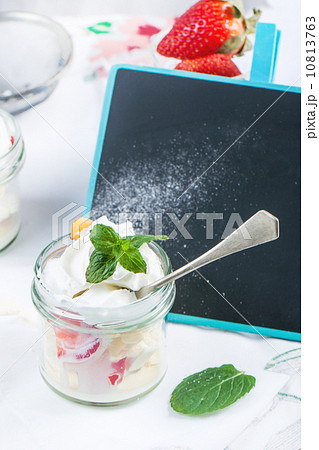 Dessert with merengue and berries 10813763