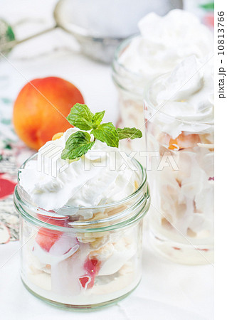 Dessert with merengue and berries Dessert with merengue and berries 10813766