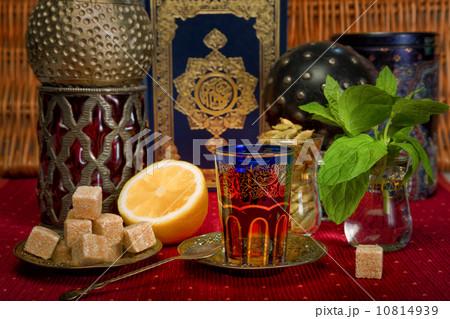 Arabic mint tea 10814939