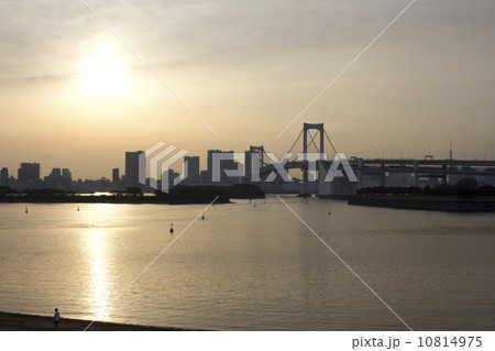 お台場の夕暮れ 10814975
