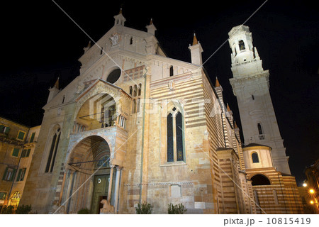 Verona Cathedral at Night- Veneto Italy 10815419