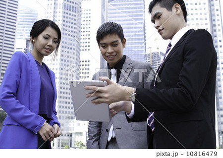 Asian working professionals outdoor Asian working professionals outdoor 10816479