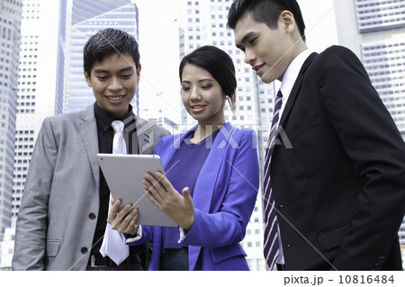 Asian working professionals outdoor Asian working professionals outdoor 10816484